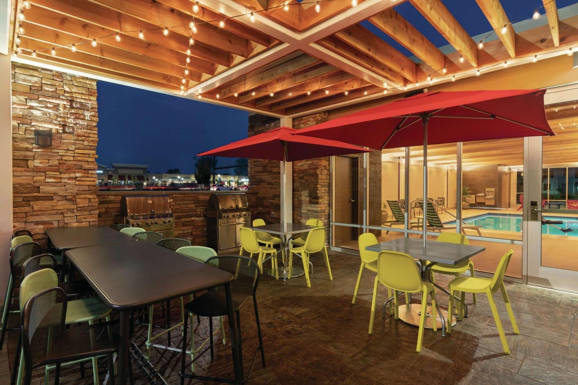 Home2 Suites By Hilton Lancaster Exterior photo